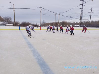 Открытие хоккейного  сезона  в  Зауралье.
